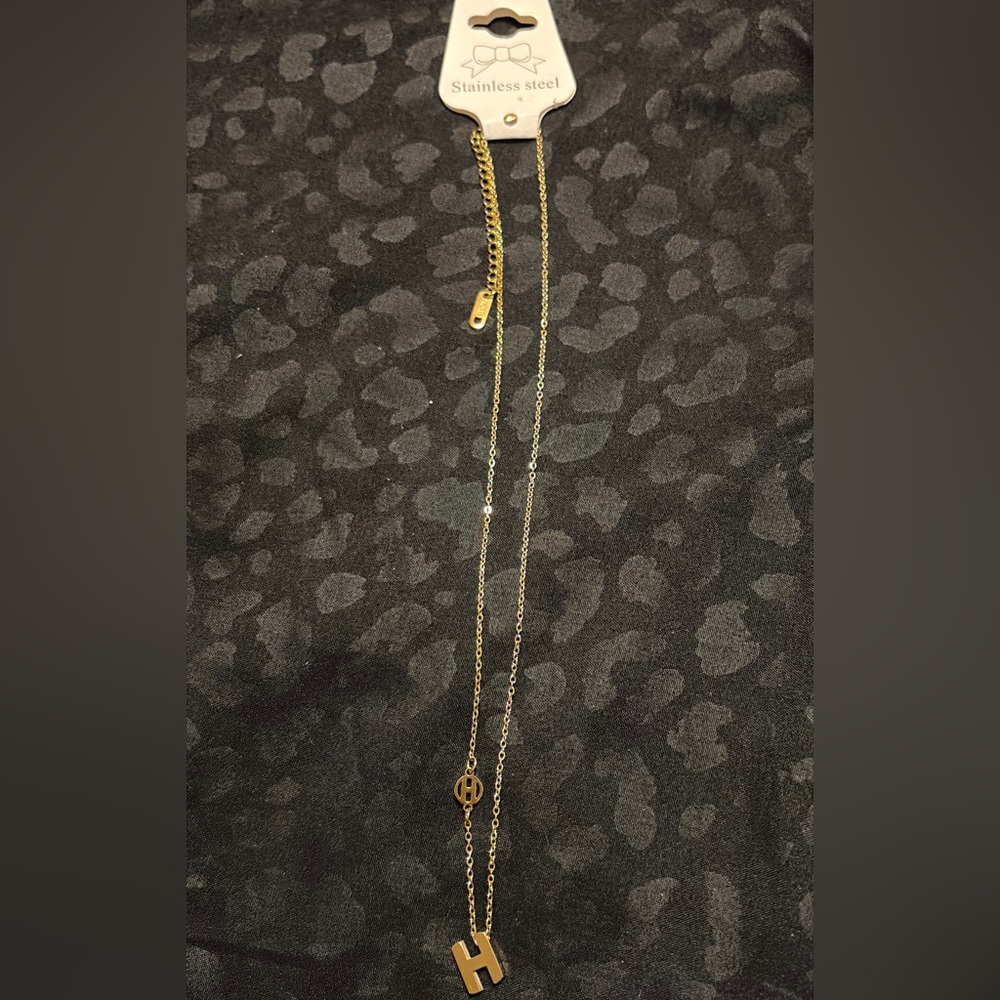 Elegant Gold Necklace
